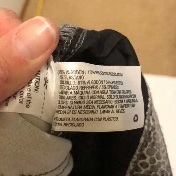 UNIVERSAL thread snake skin high rise skinny jeans - Picture 9 of 11